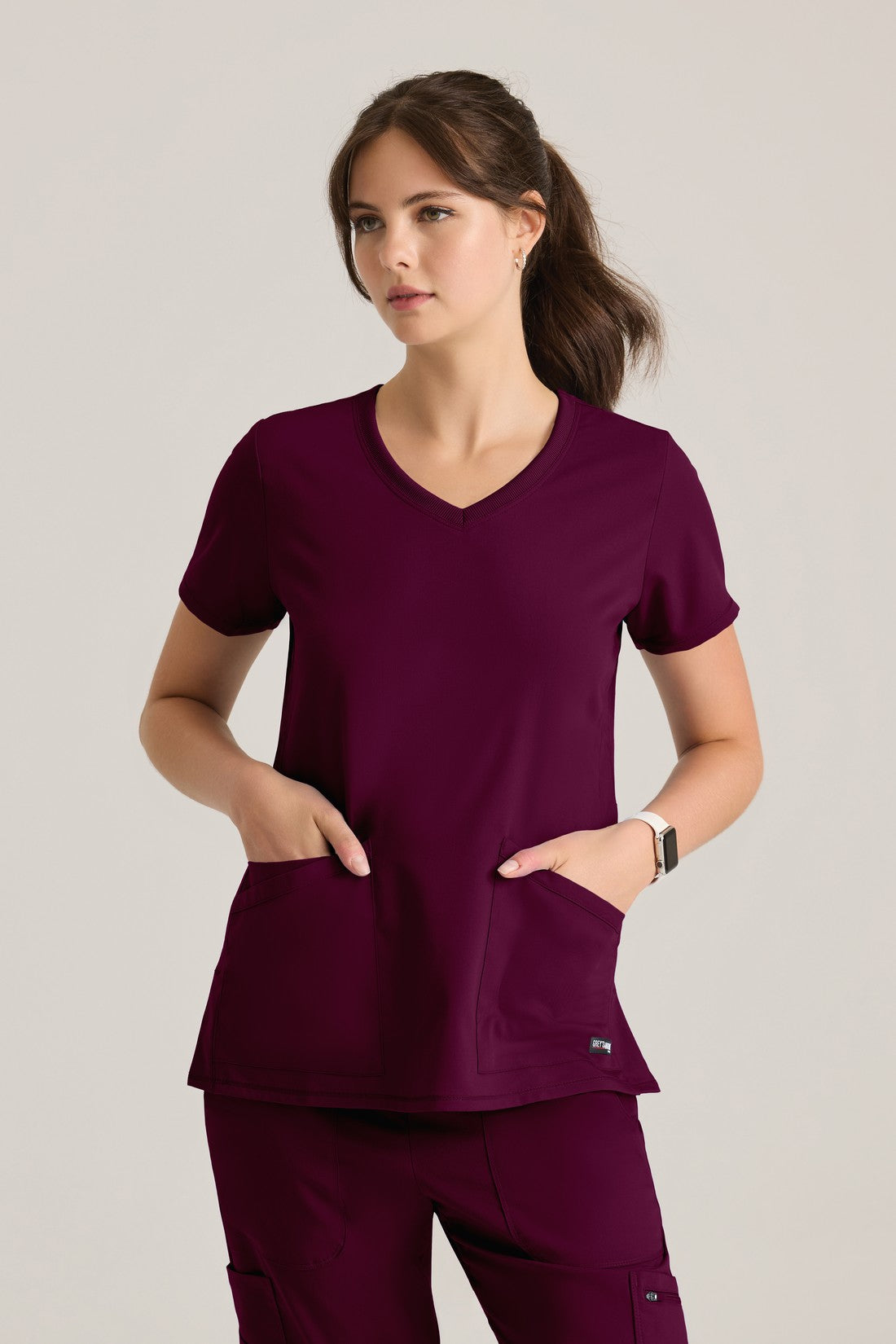 TOP MUJER GREYS ANATOMY STRETCH GRST045 - VINOTINTO