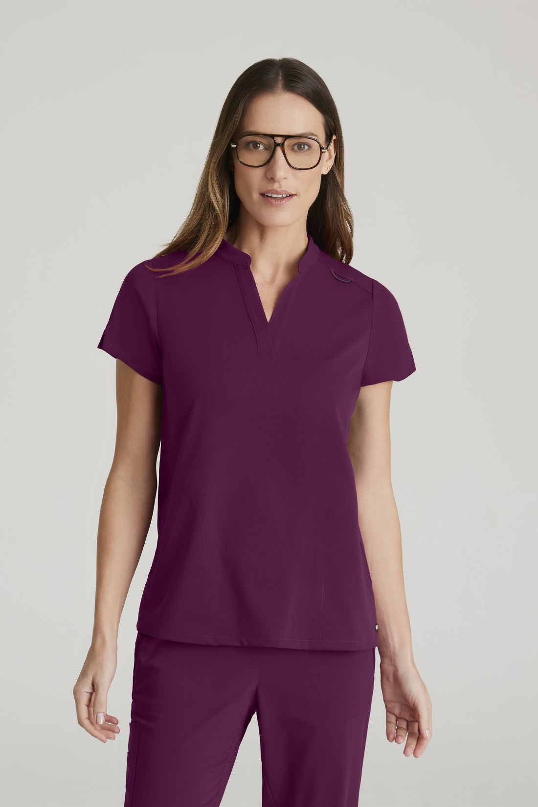 TOP MUJER GREYS ANATOMY STRETCH GRST230 - VINOTINTO