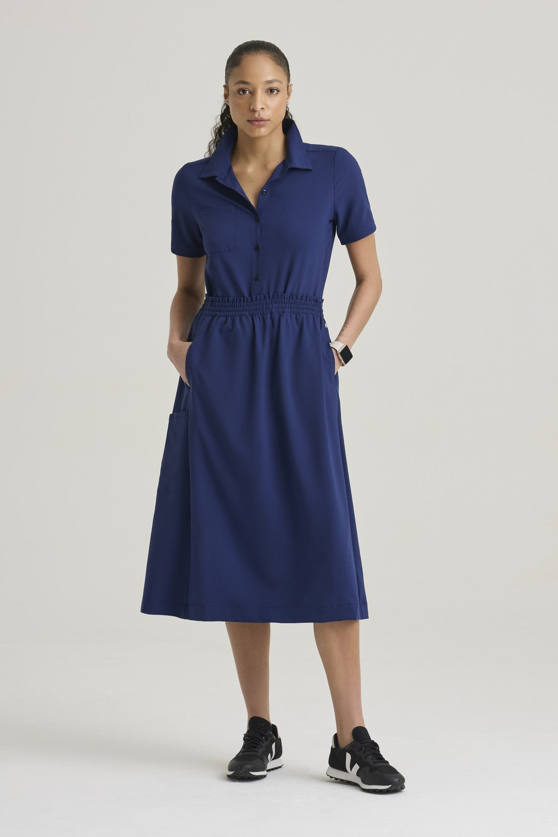 WOMEN'S GREY'S ANATOMY EVOLVE GSST318 SCRUB TOP - INDIGO