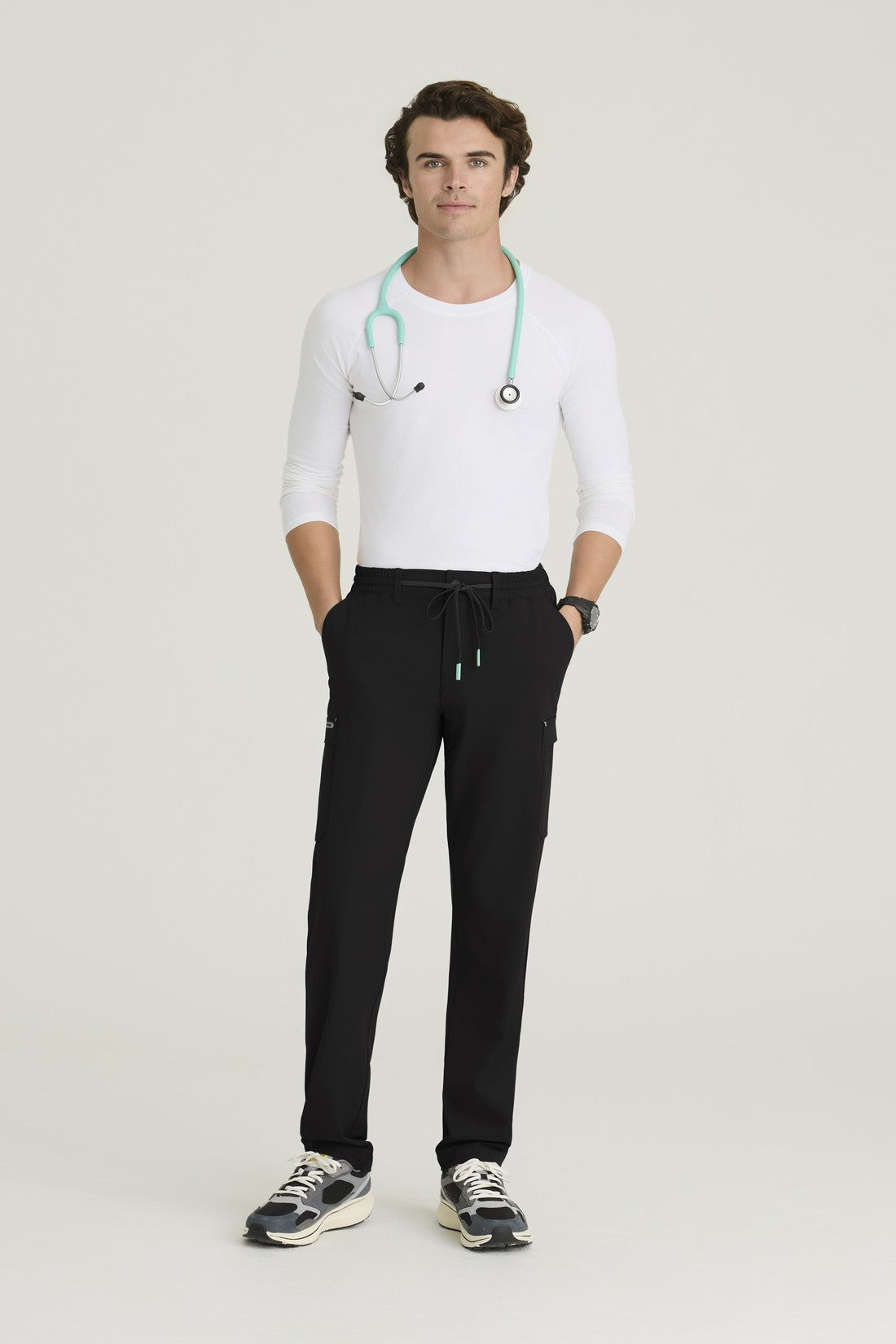 PANTALON HOMBRE SKECHERS RIPSTOP SKP708 - NEGRO