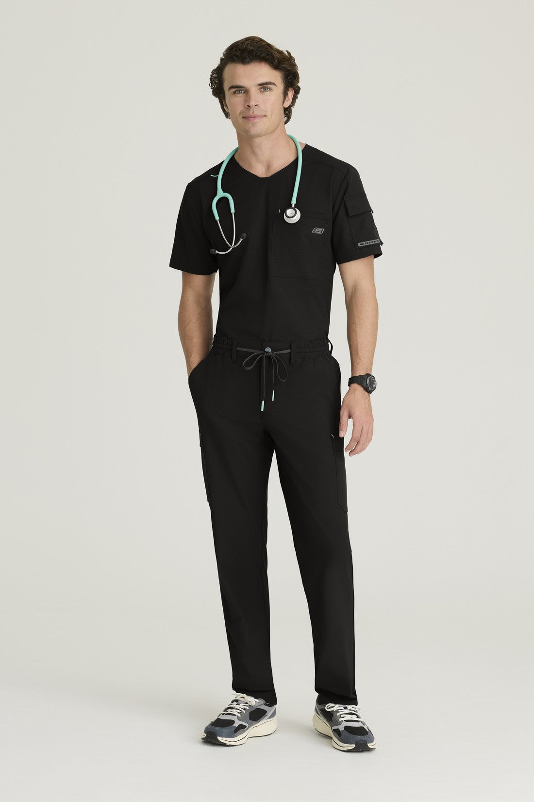 TOP HOMBRE SKECHERS RIPSTOP SKT277 - NEGRO