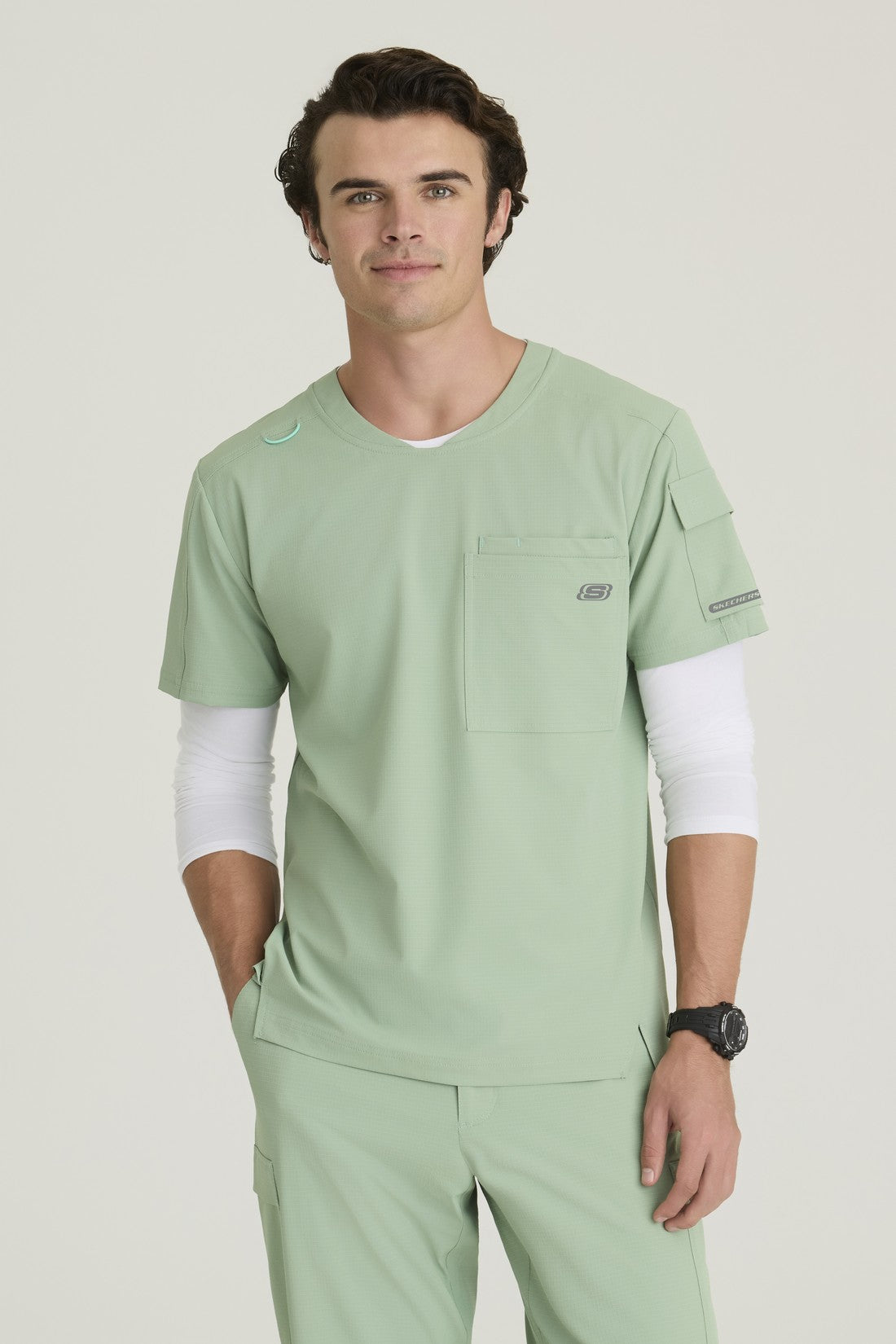 TOP HOMBRE SKECHERS RIPSTOP SKT277 - VERDE