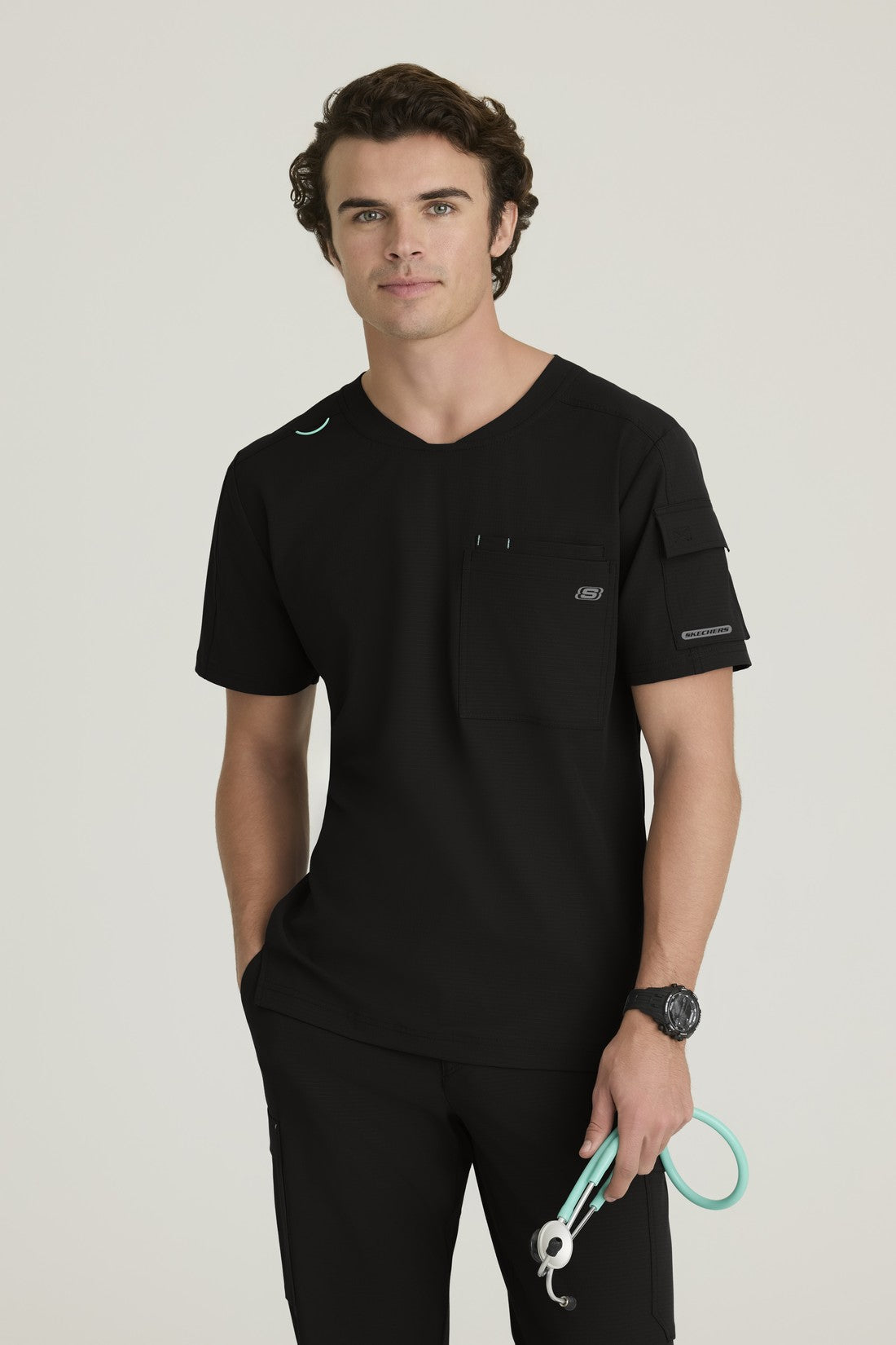 TOP HOMBRE SKECHERS RIPSTOP SKT277 - NEGRO