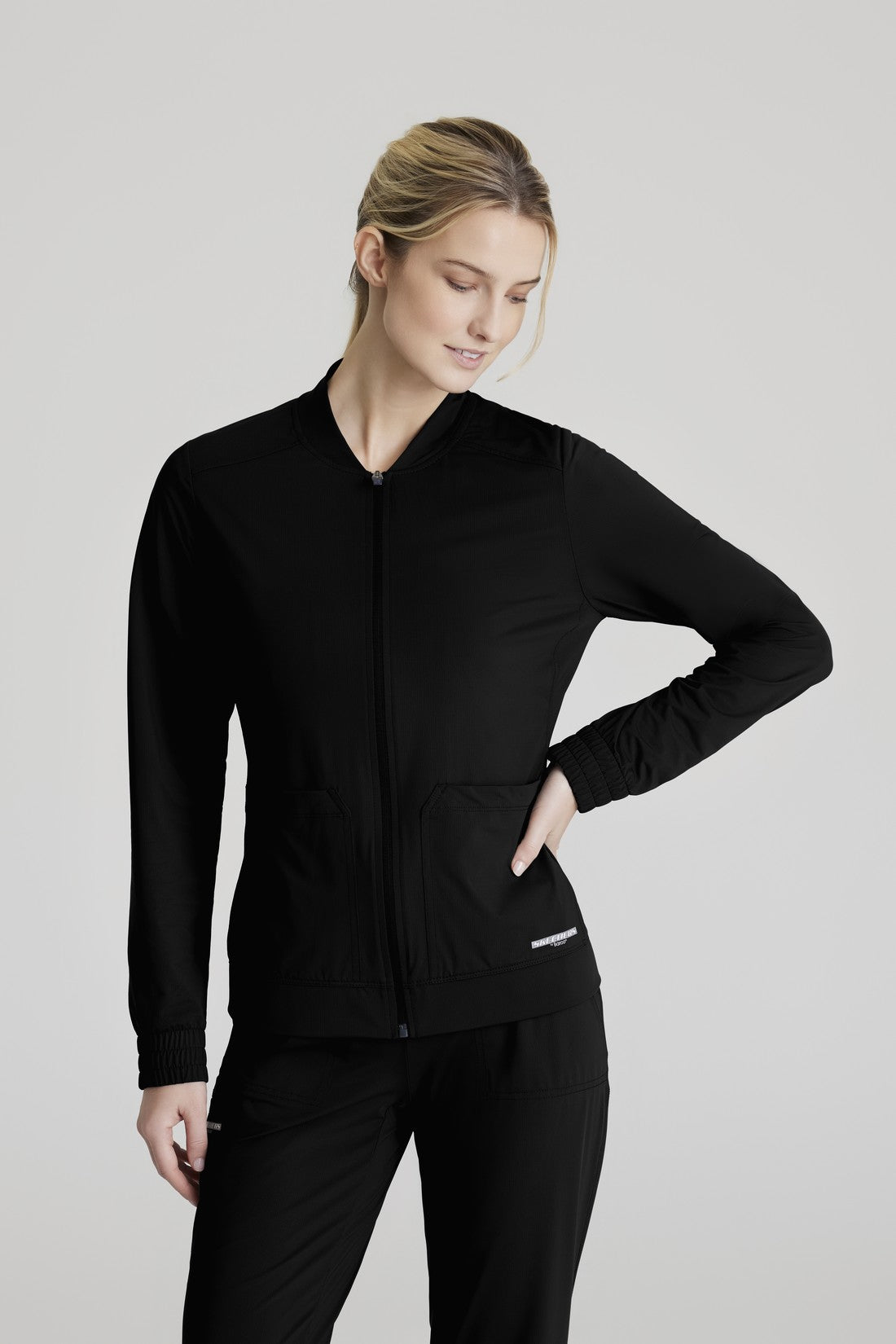 CHAQUETA MUJER SKECHERS SLIP-INS SKW919 - NEGRO